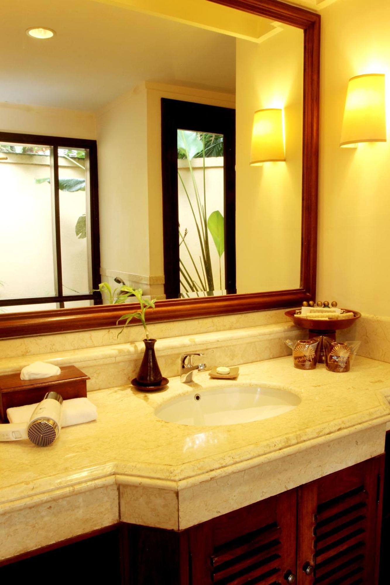 Laras Asri Resort & Spa Salatiga Quarto foto