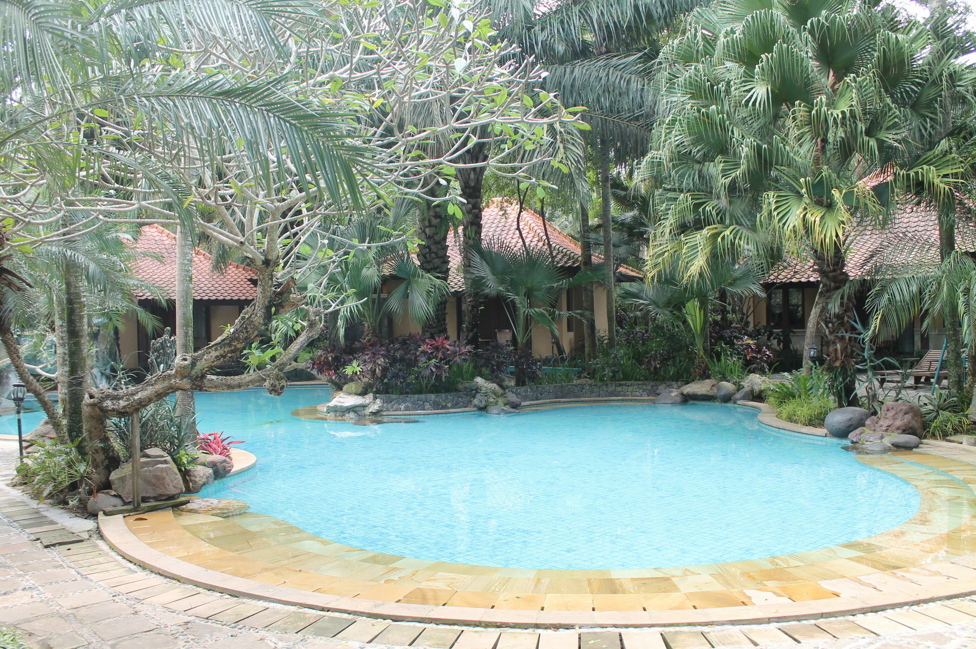 Laras Asri Resort & Spa Salatiga Exterior foto